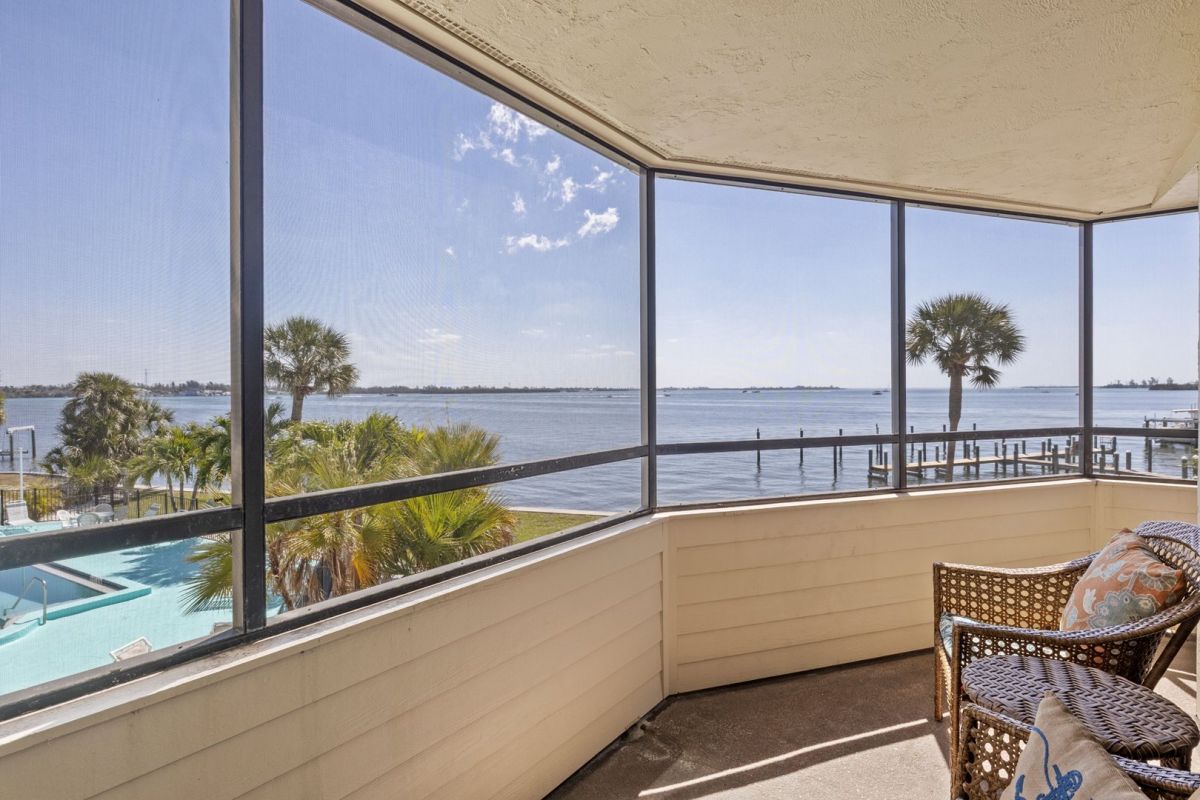 A Paradise Vacation Rentals-Bay View Condo C-image-1